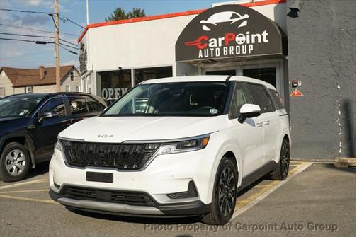 2024 Kia Carnival LX