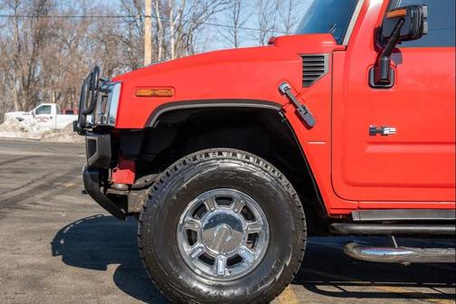 Victory Red 2004 Hummer H2 Base