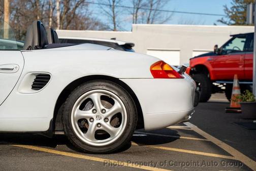 1997 Porsche Boxster 2dr Roadster w/Tiptronic