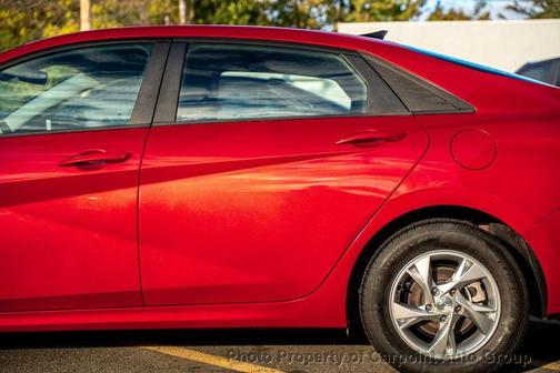 2021 Hyundai ELANTRA SE