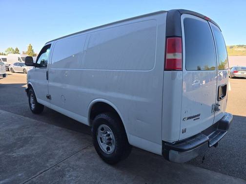 White 2015 Chevrolet Express 2500 Work Van