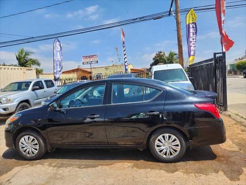 2017 Nissan Versa 1.6 S+