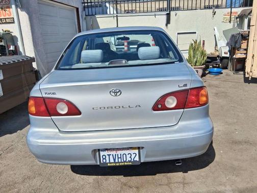 2001 Toyota Corolla LE