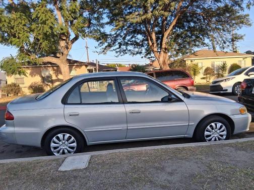 2001 Toyota Corolla LE