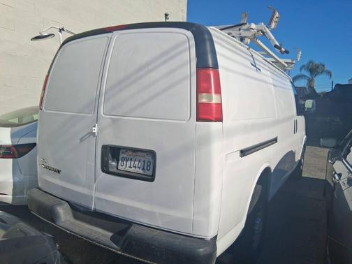 2010 Chevrolet Express 2500 Work Van
