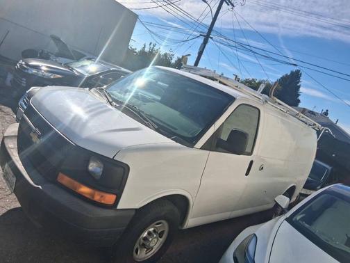 2010 Chevrolet Express 2500 Work Van