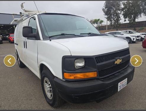 Off White 2013 Chevrolet Express 2500 Work Van
