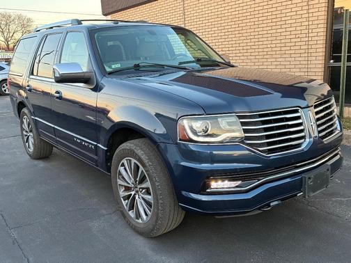 2015 Lincoln Navigator Base