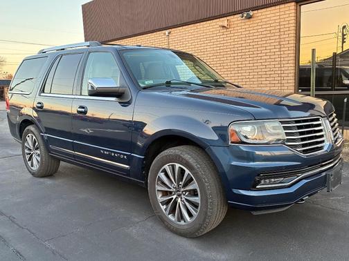 2015 Lincoln Navigator Base