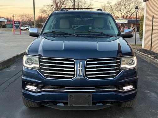 2015 Lincoln Navigator Base