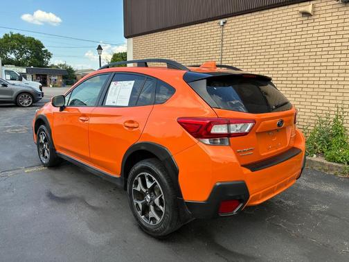 Sunshine Orange 2018 Subaru Crosstrek 2.0i Premium