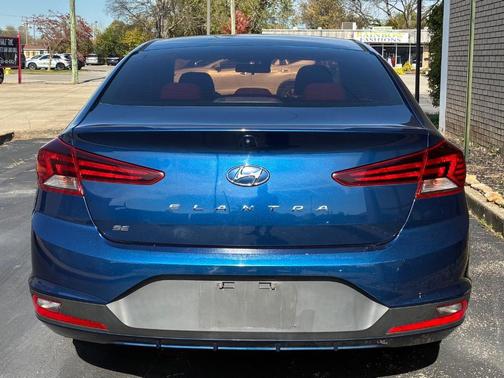 2020 Hyundai ELANTRA SE
