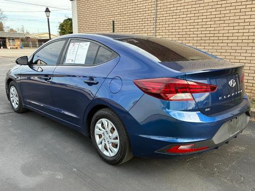 2020 Hyundai ELANTRA SE