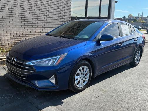 2020 Hyundai ELANTRA SE