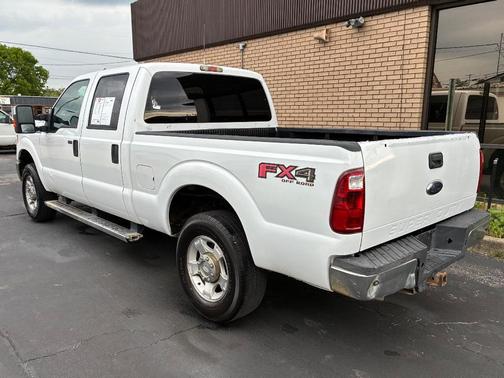 Oxford White 2011 Ford F-250 XLT