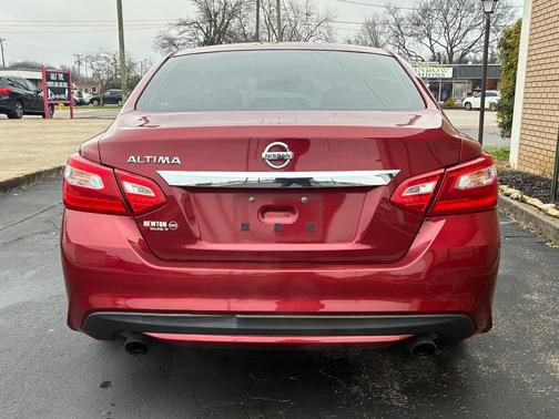 2017 Nissan Altima SV
