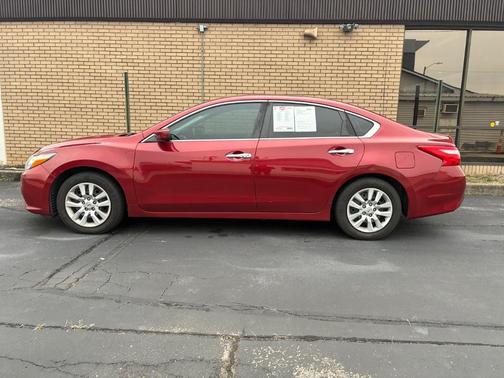 2017 Nissan Altima SV