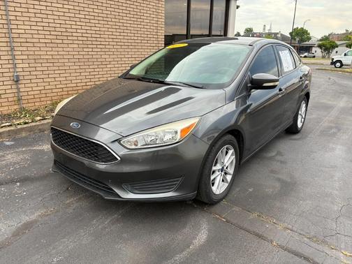 Magnetic Metallic 2017 Ford Focus SE