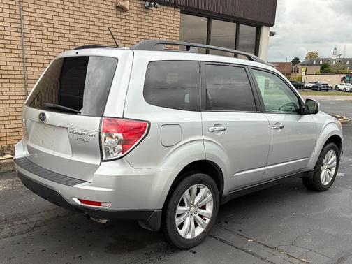 2011 Subaru Forester 2.5 X Premium