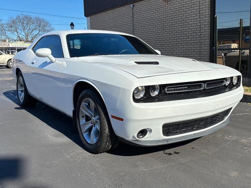 2016 Dodge Challenger SXT