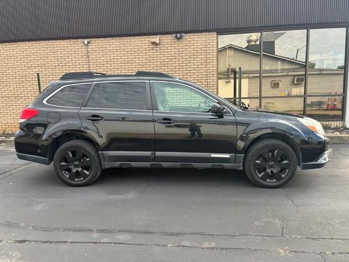 2011 Subaru Outback 3.6 R Limited