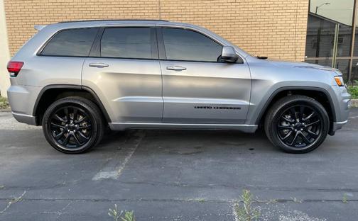 Billet Silver Metallic Clearcoat 2017 Jeep Grand Cherokee Altitude