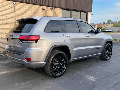 Billet Silver Metallic Clearcoat 2017 Jeep Grand Cherokee Altitude