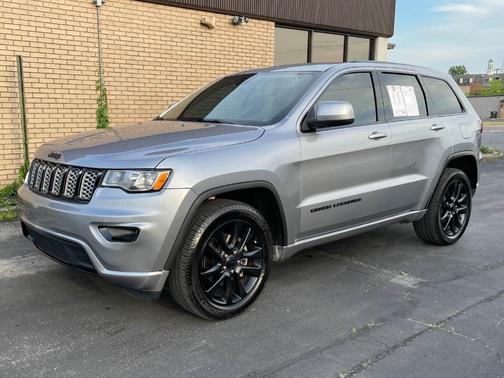 Billet Silver Metallic Clearcoat 2017 Jeep Grand Cherokee Altitude