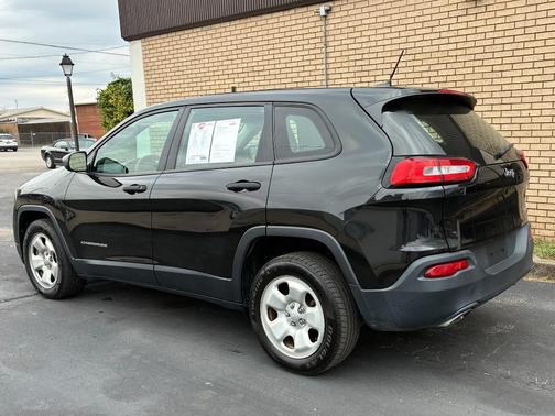 2016 Jeep Cherokee Sport