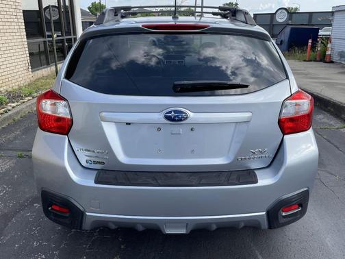 Ice Silver Metallic 2015 Subaru XV Crosstrek 2.0i Premium