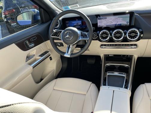 2025 Mercedes-Benz GLA 250