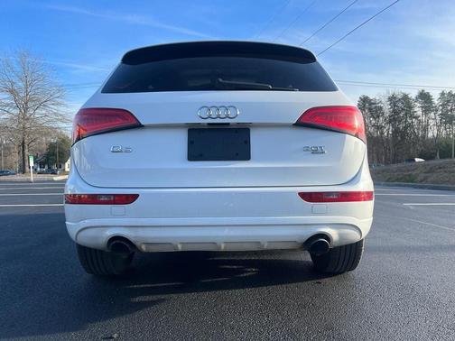 Photo 4 of 17 of 2013 Audi Q5 2.0T Premium
