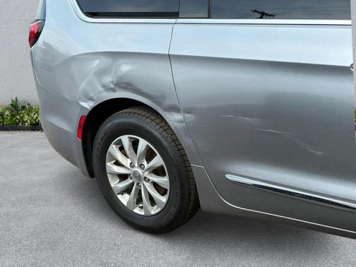 2019 Chrysler Pacifica Touring L
