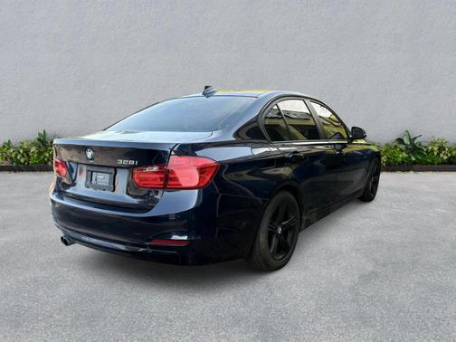 2013 BMW 328 328i Sedan 4D