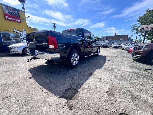 2018 RAM 1500 SLT