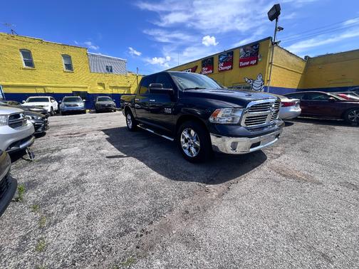 2018 RAM 1500 SLT