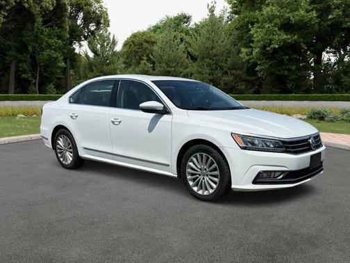 2017 Volkswagen Passat 1.8T SE