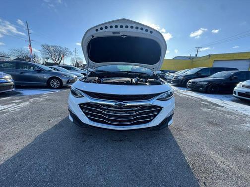 2024 Chevrolet Malibu FWD RS