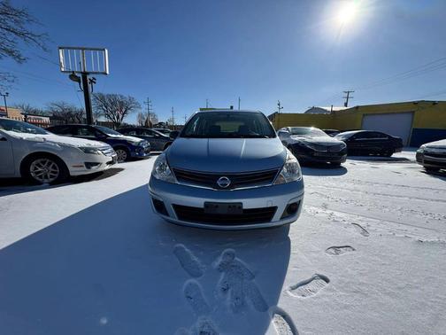 2011 Nissan Versa 1.8 S