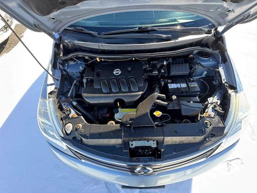 2011 Nissan Versa 1.8 S