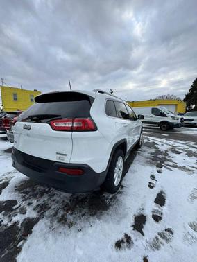 2017 Jeep Cherokee Sport