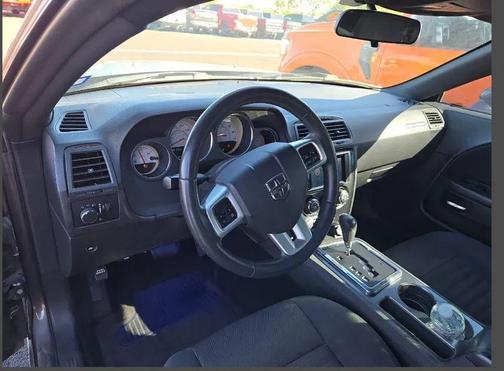 2014 Dodge Challenger SXT