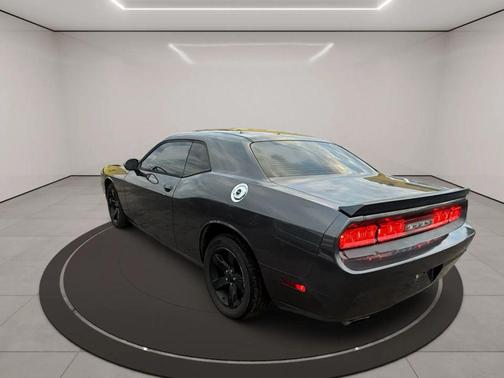 2014 Dodge Challenger SXT