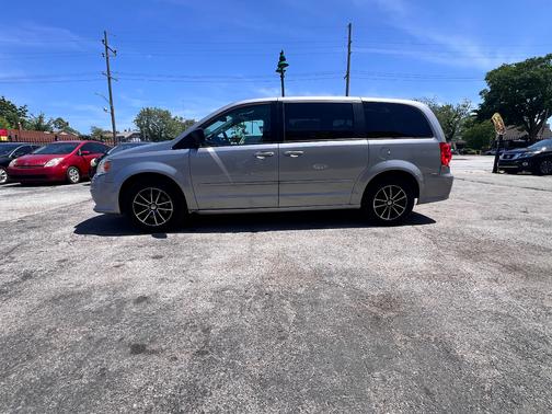 2017 Dodge Grand Caravan SE