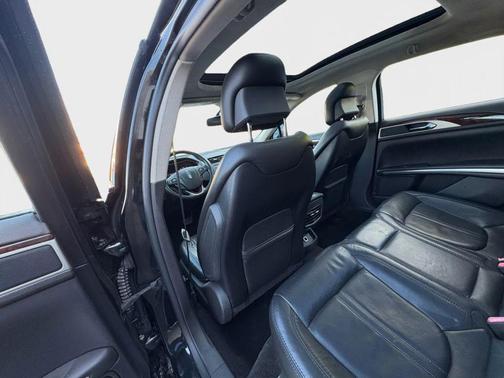 2014 Lincoln MKZ Base