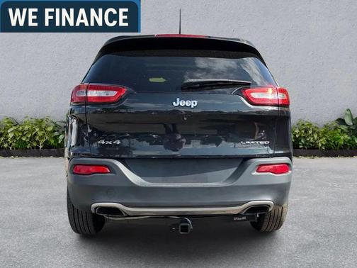 2015 Jeep Cherokee Sport