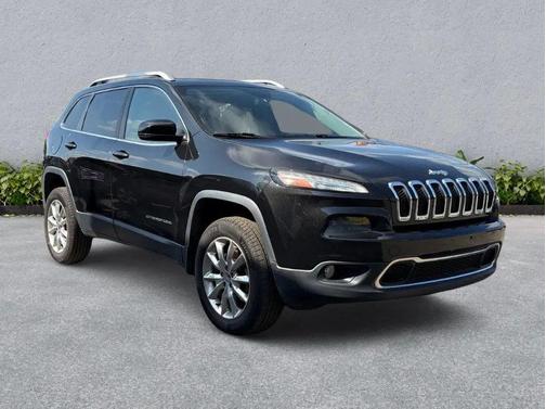 2015 Jeep Cherokee Sport