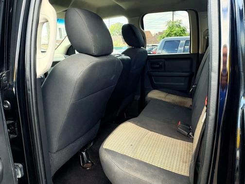 2012 RAM 1500 ST