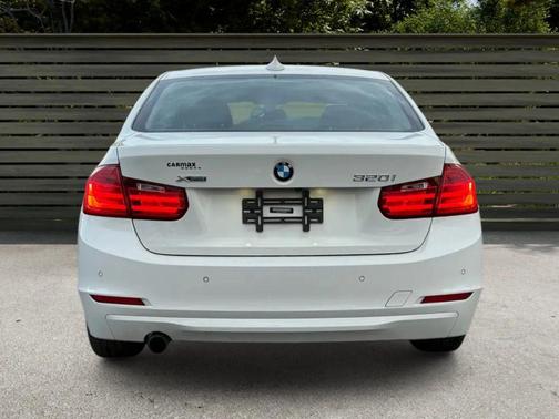 2015 BMW 320 i
