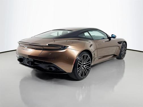 2024 Aston Martin DB12 